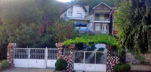 Куће са двориштем све траженије за изнајмљивљање: Изолација због вируса корона напунила викендице, издате и виле које коштају 100 евра дневно